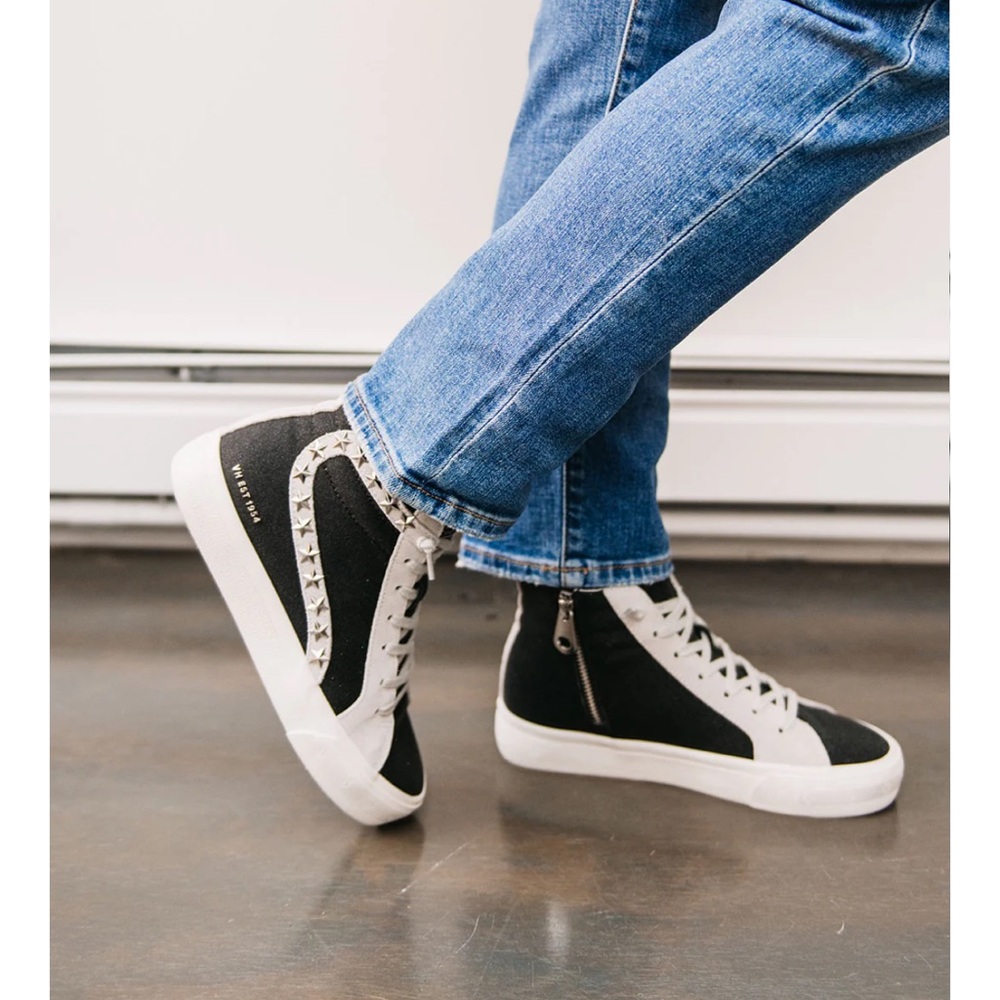Sparkle black and White High-Top Sneakers- Star Accents Size 9 NEW WITH OUT BOX